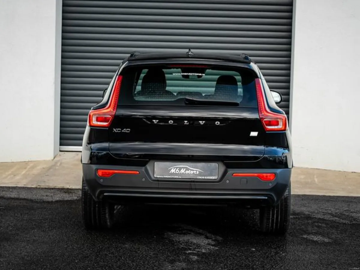 Volvo XC40 RECHARGE T4 PLUS - Image 4