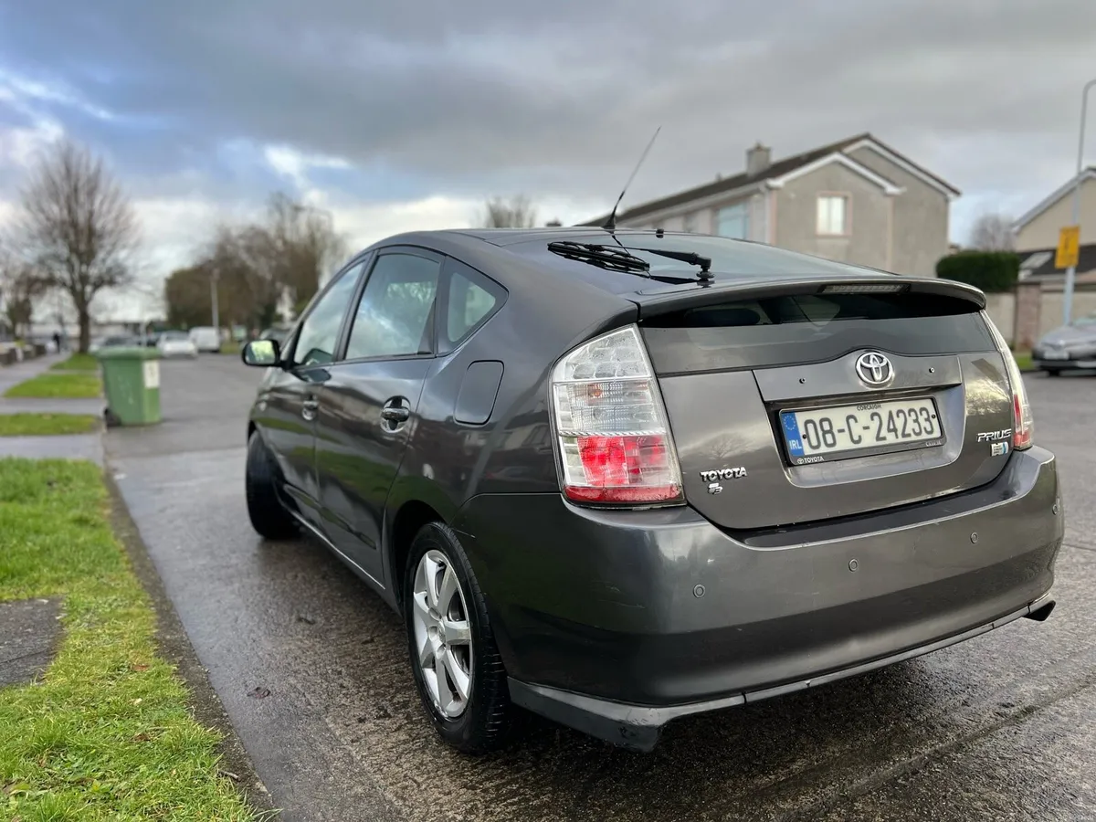Toyota Prius 1.5 hybrid - Image 3