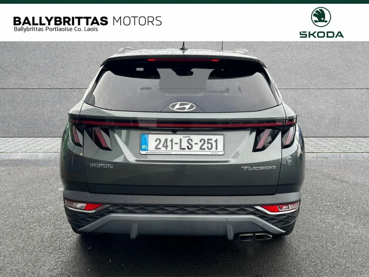 Hyundai Tucson 2WD Executive Plus - Image 4