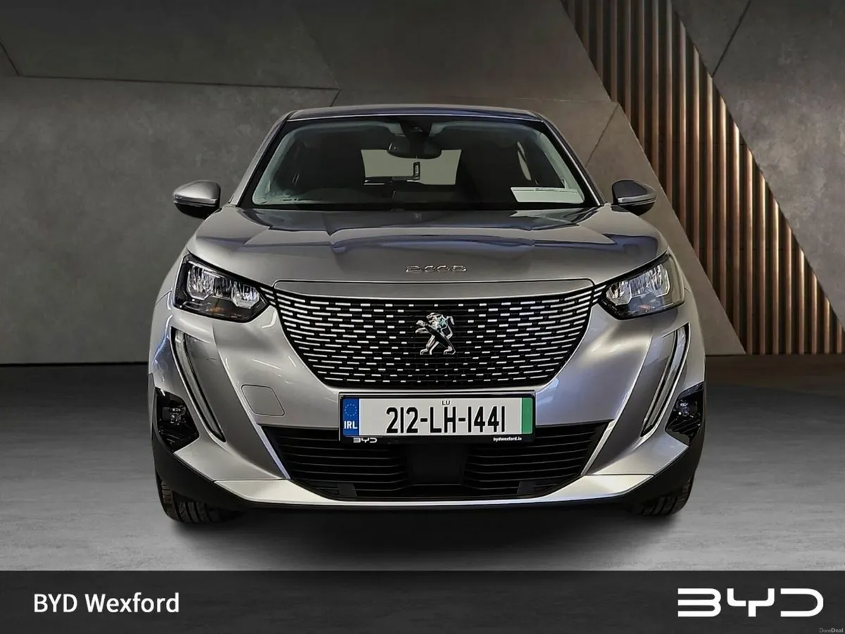 Peugeot 2008 (DEPOSIT TAKEN)Electric 136 bhp (50 k - Image 2