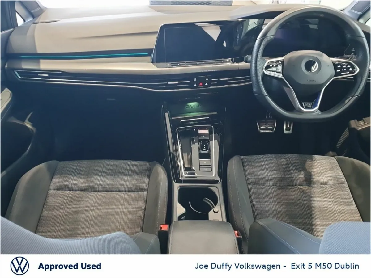 Volkswagen Golf Golf Gte S-A  GTE  TSi 245 DSG Aut - Image 3