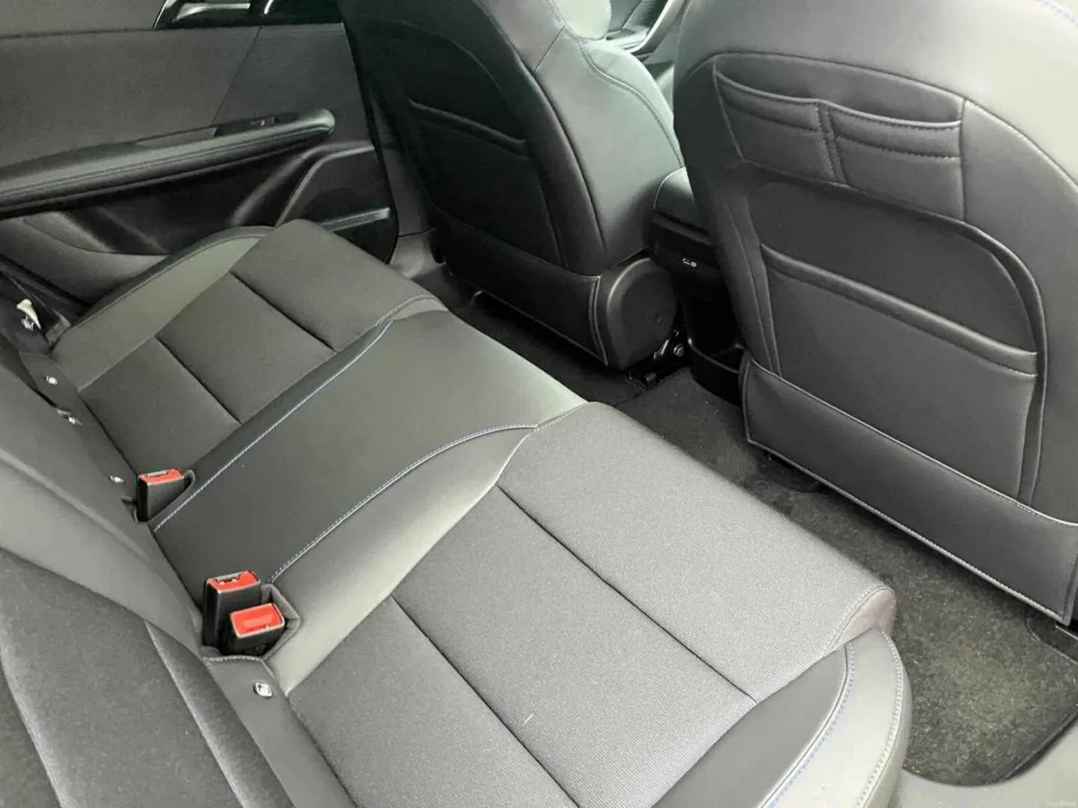 2025 MG MG4 Trophy Long Range *Top Spec * - Image 2