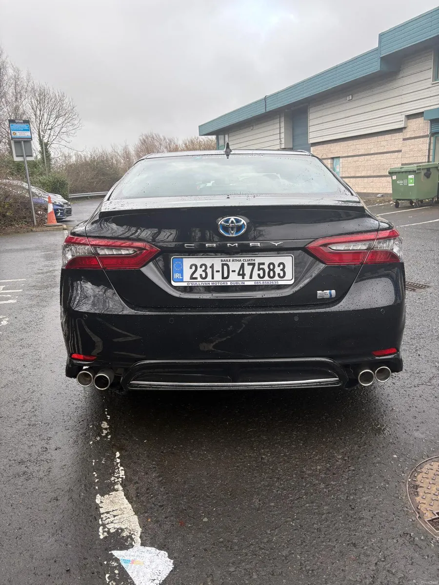 Toyota Camry / 2023 / 2.5 Petrol Hybrid / Auto - Image 6