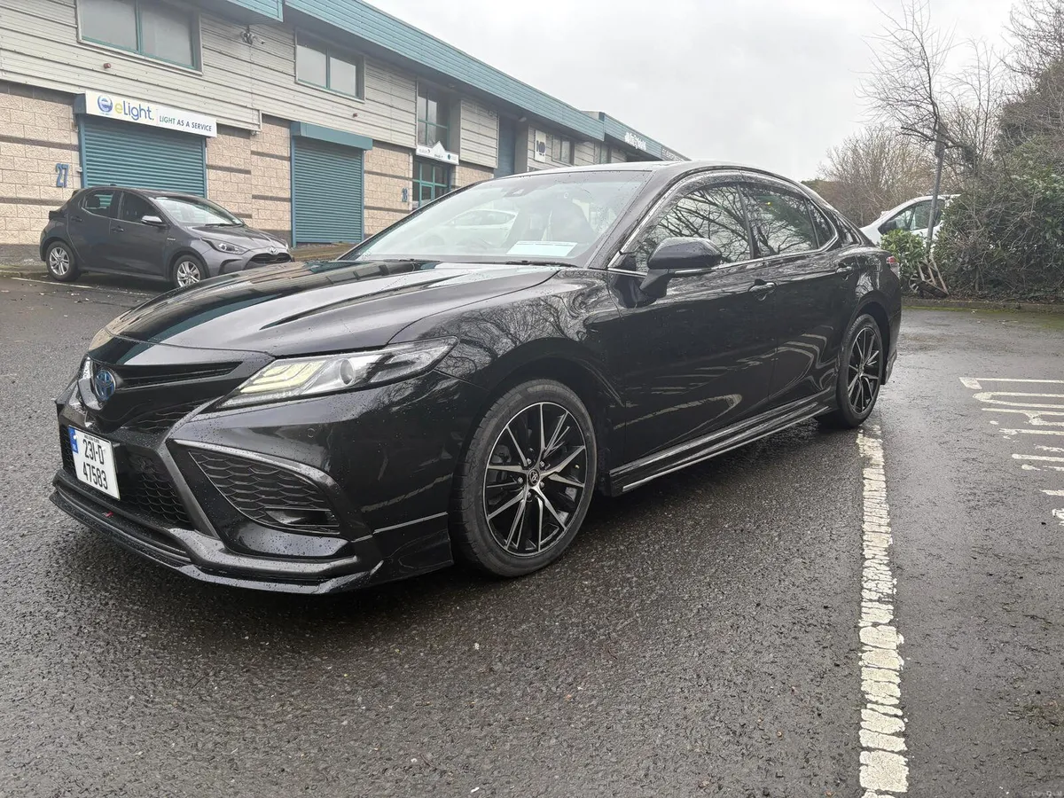 Toyota Camry / 2023 / 2.5 Petrol Hybrid / Auto - Image 1