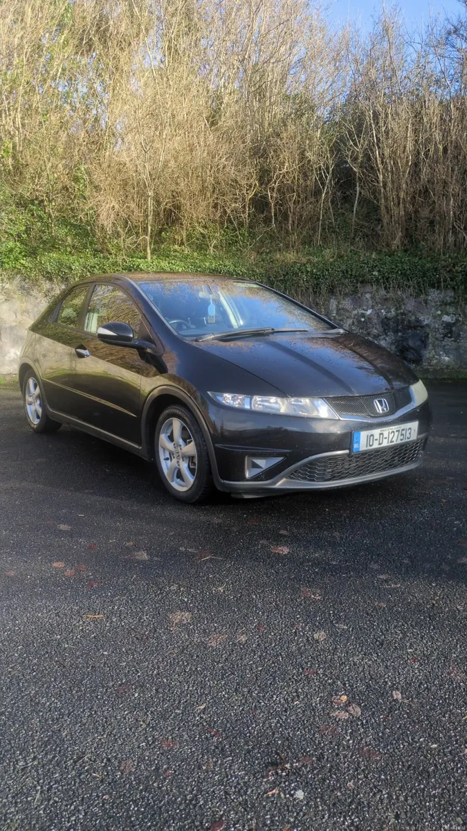 Honda Civic 2010 - Image 1