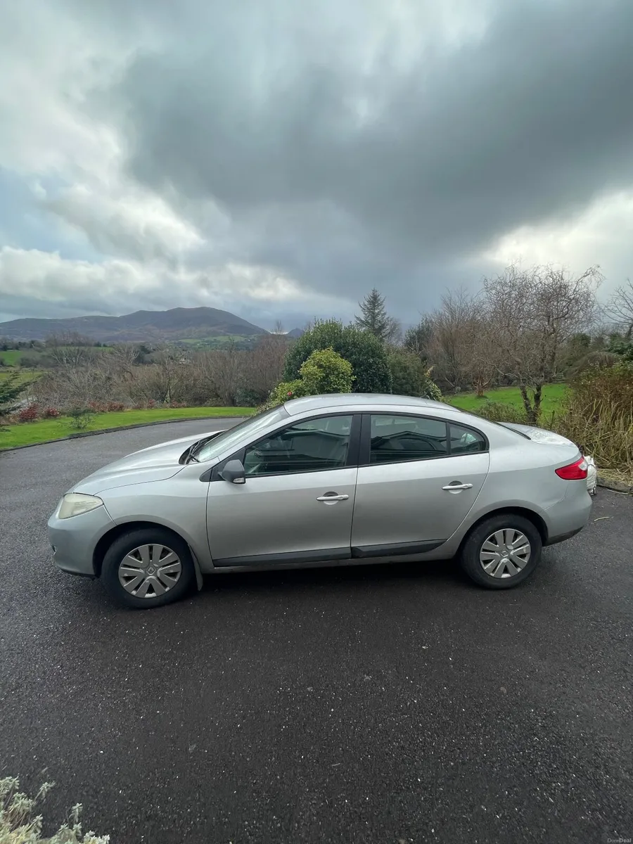 Renault Fluence 2010 - Image 1