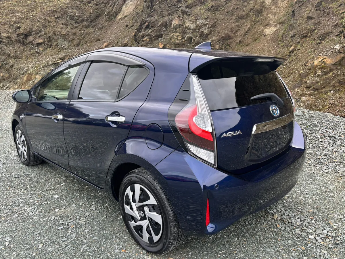 2020 TOYOTA AQUA 1.5 AUTO HYBRID - Image 4