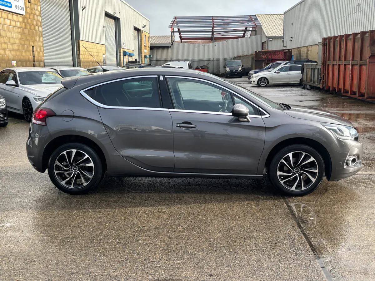 2017 CITROEN DS4 ELEGANCE 1.2 PURETECH S/S 5DR - Image 3
