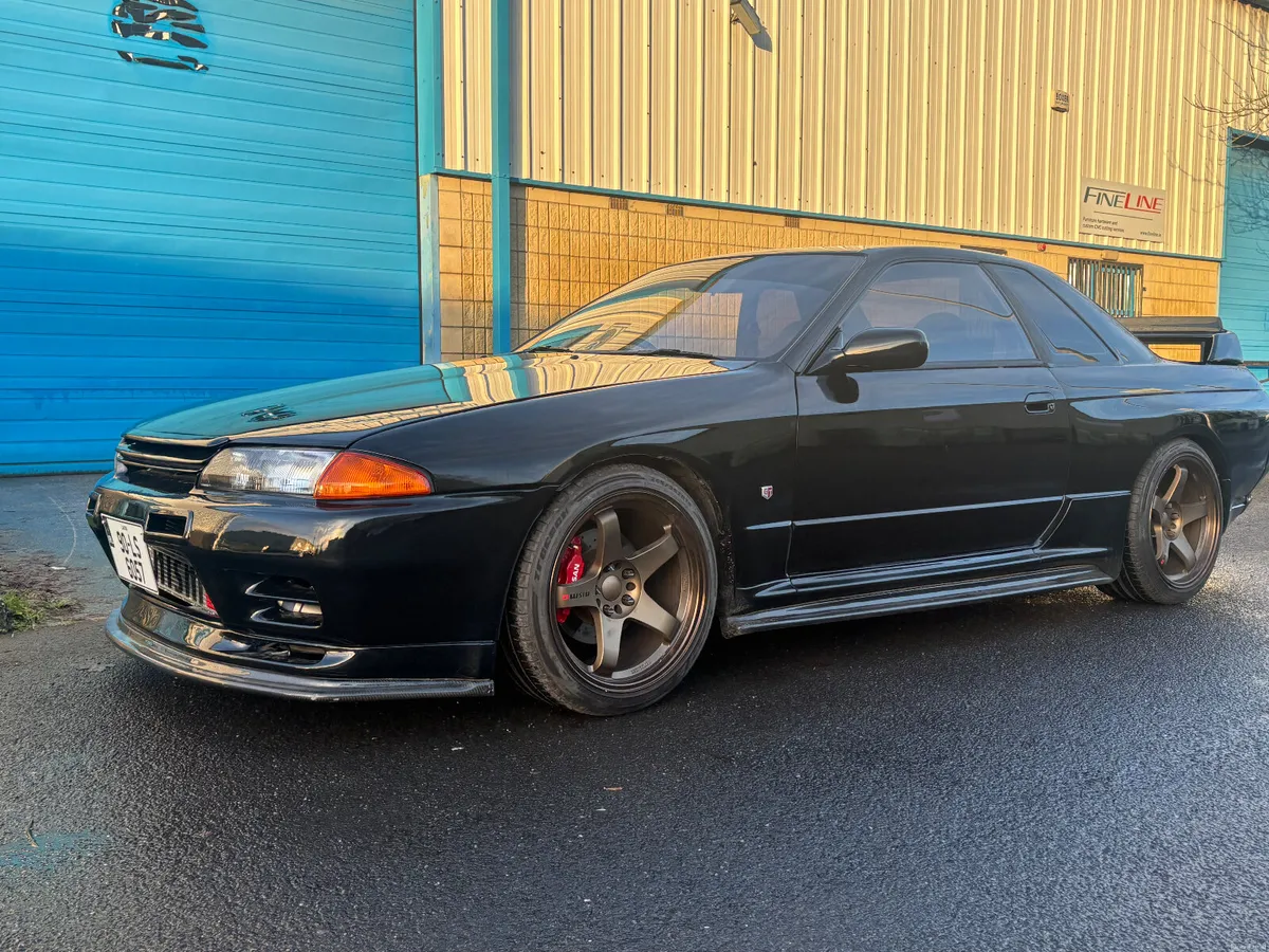 1990 NISSAN SKYLINE GTR  R32 - Image 4