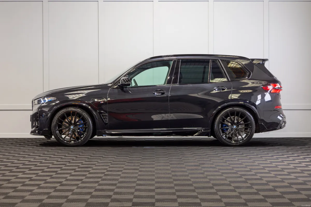 2026 BMW X5 X-Drive 50e M-Sport - Image 3