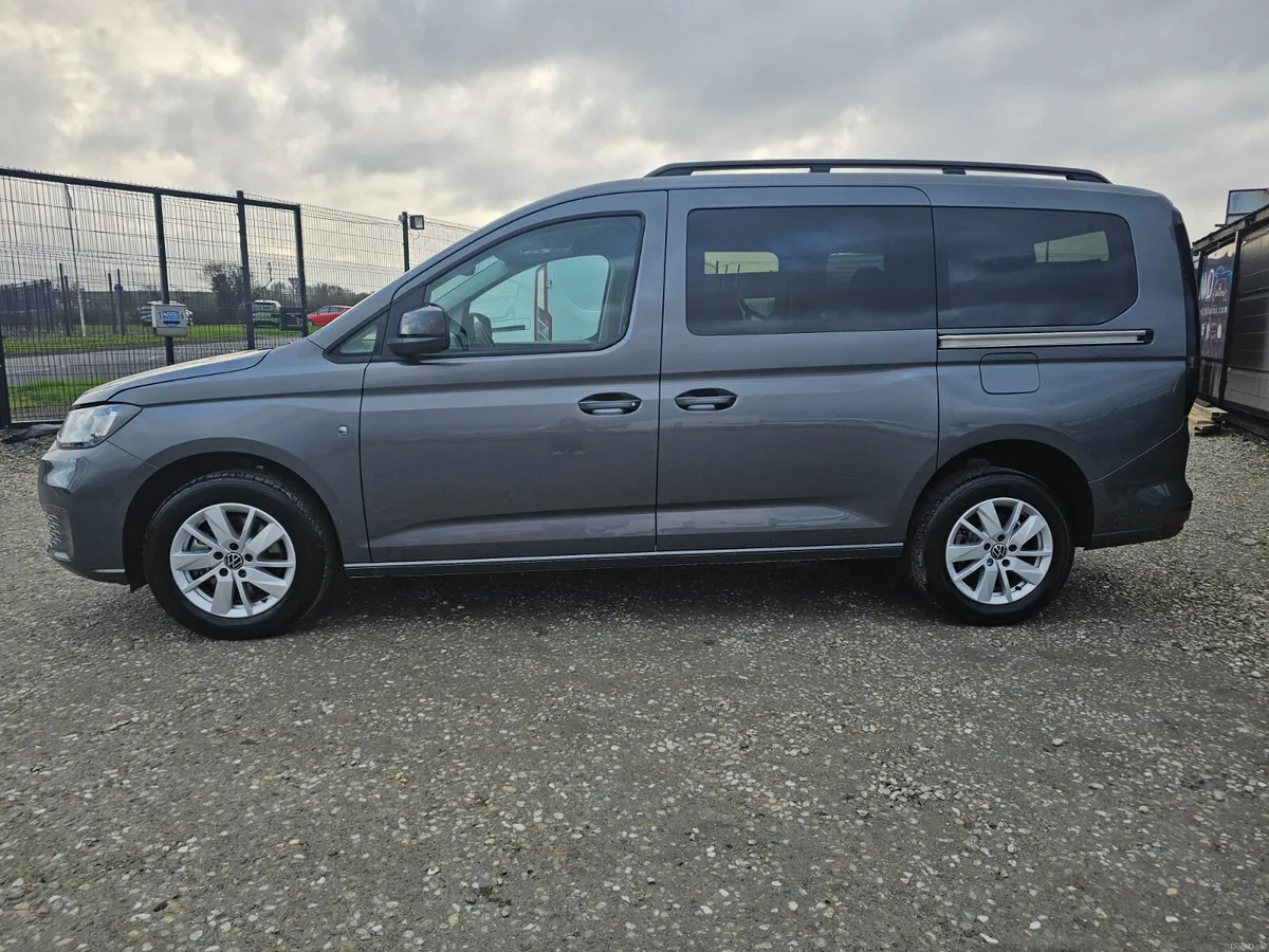 Volkswagen Caddy Maxi Life Wheelchair Adapted 2025 - Image 6