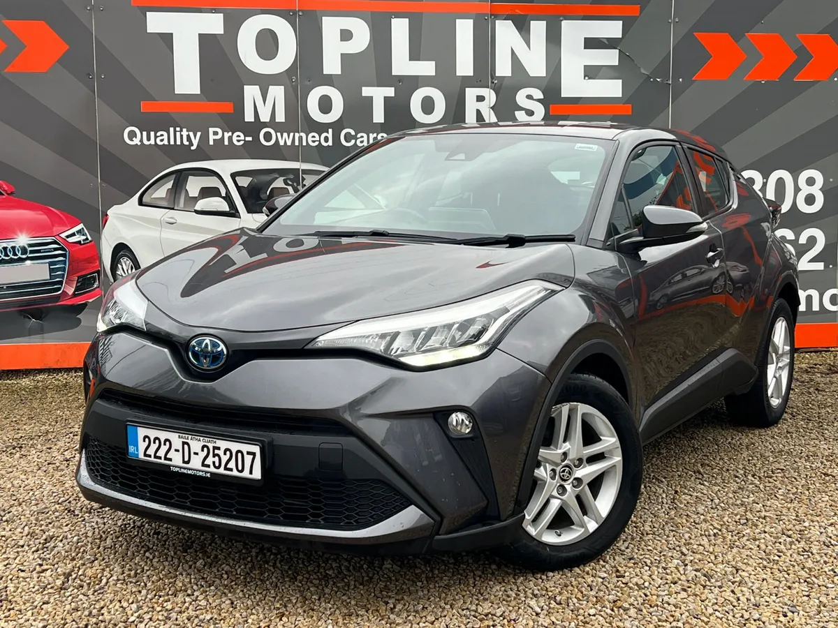 Toyota C-HR 2022//HYBRID//LOW KMS//LIKE NEW/// - Image 3