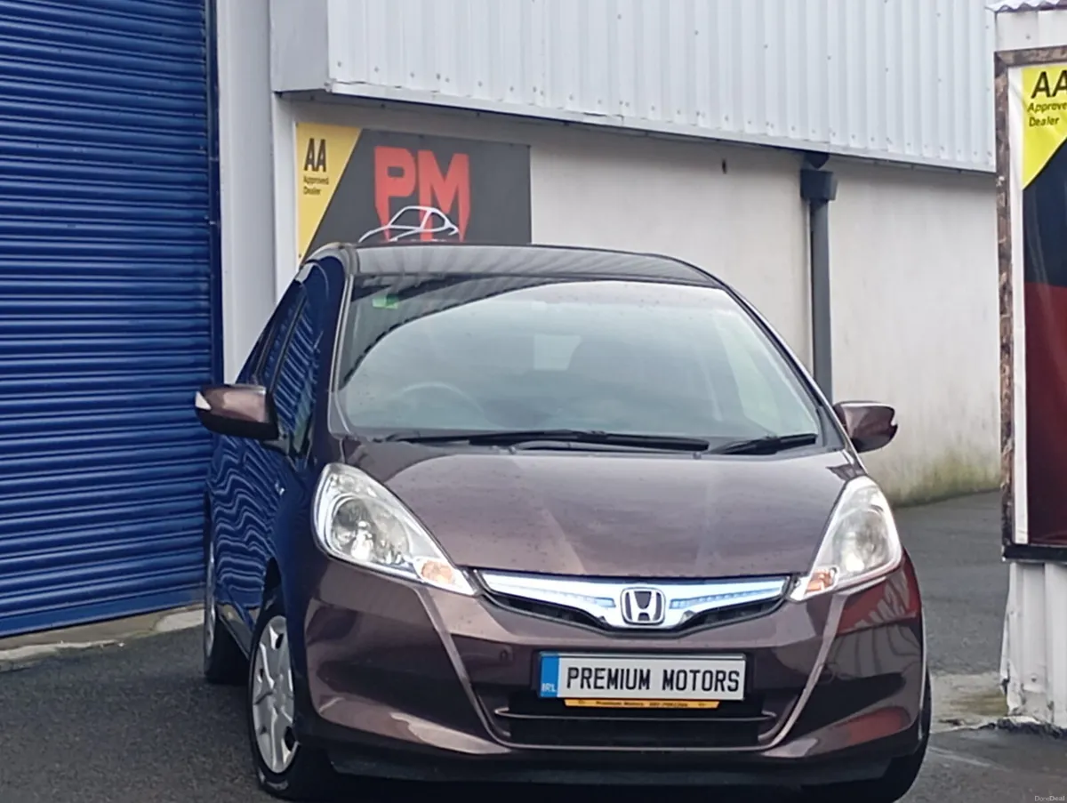 Honda fit Hybrid - Image 2