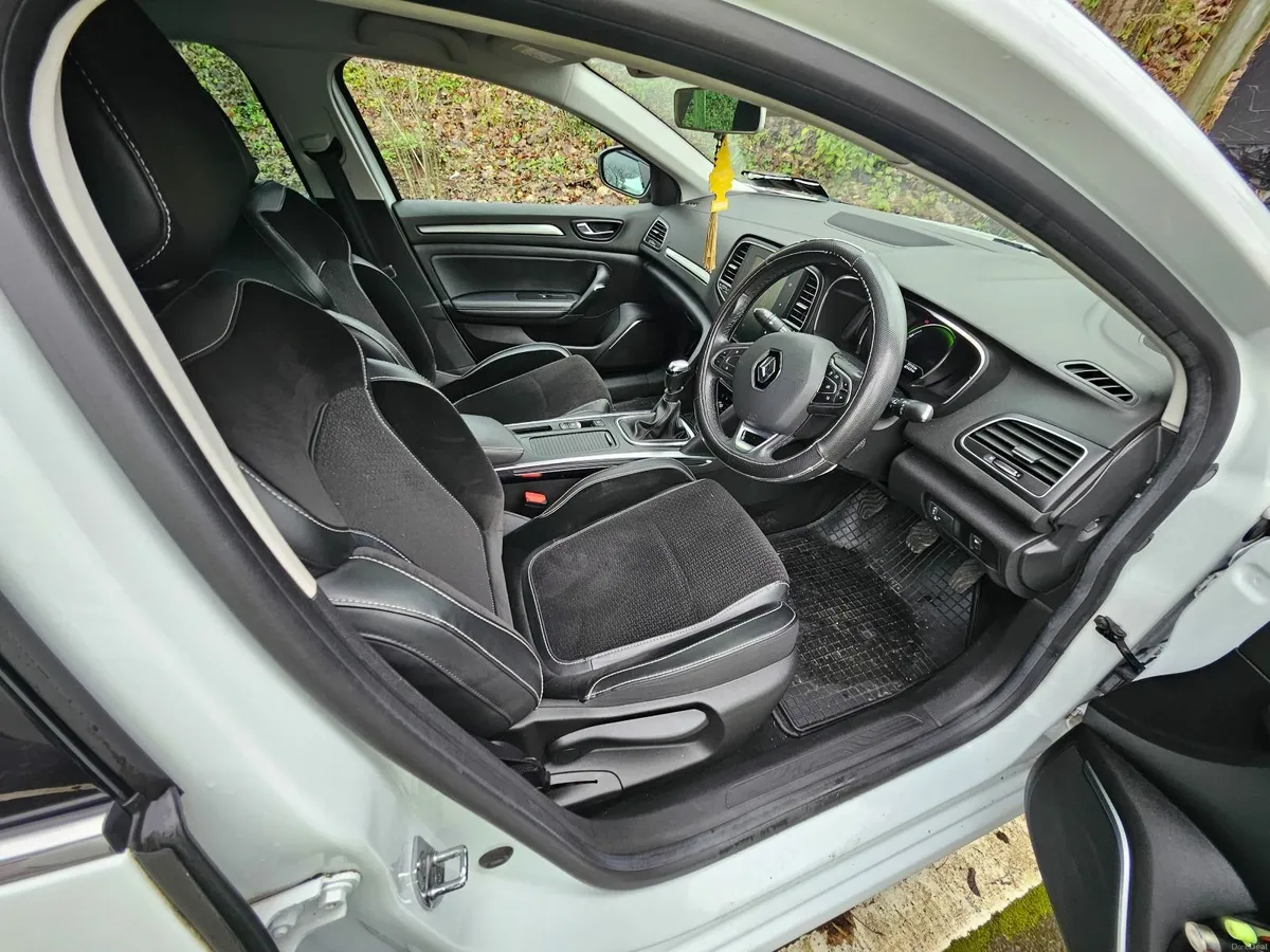 Renault Megane 2018 - Image 4