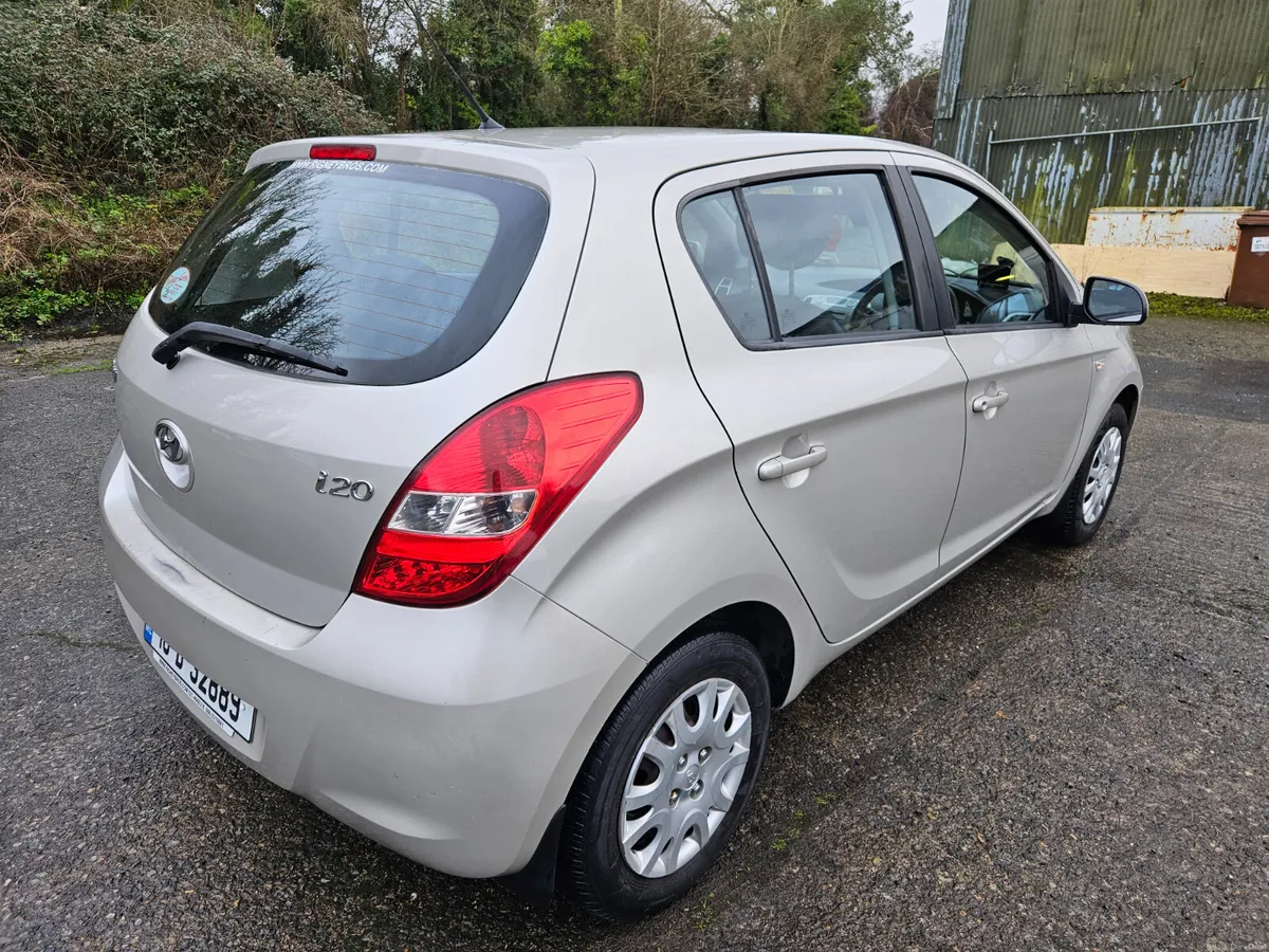 Hyundai i20 2010 1.2cc low mileage - Image 4