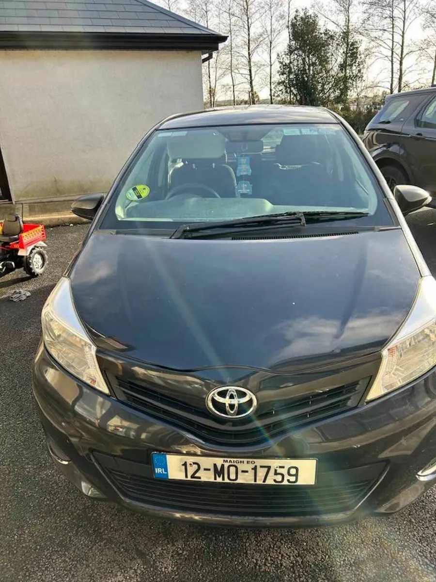 Toyota Yaris 2012 - Image 3
