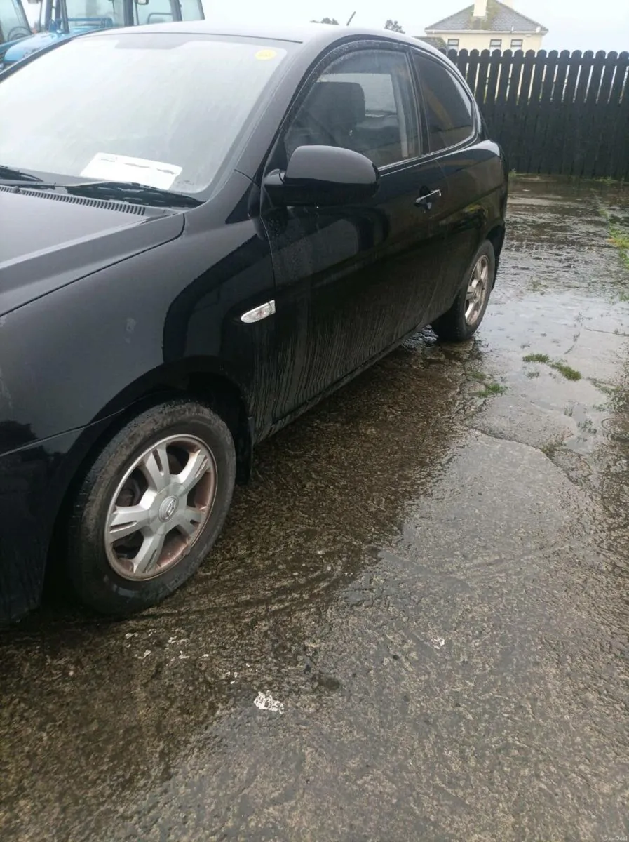 Hyundai accent van - Image 3