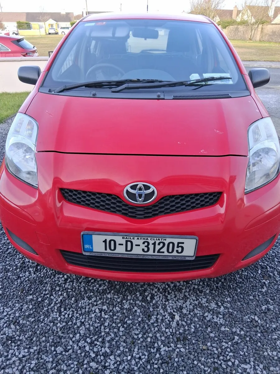 Toyota Yaris 2010 - Image 1
