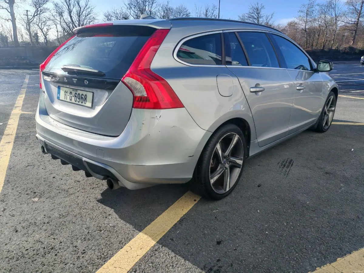 2011 Volvo v60 R design 1.6 d manual - Image 4
