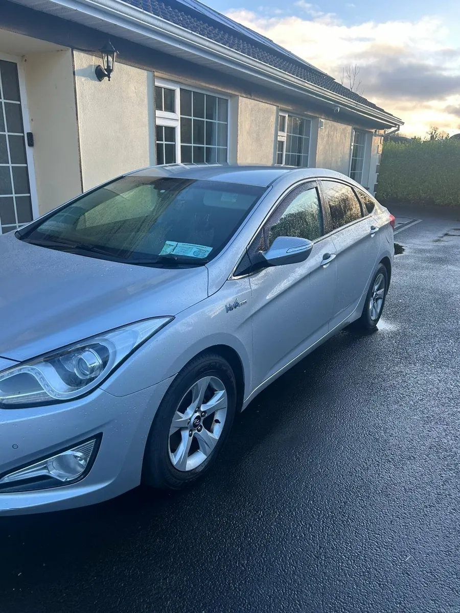 Hyundai i40 2013 - Image 2