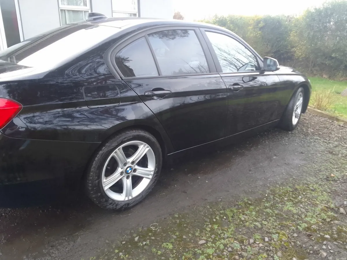 BMW 3-Series 2012 - Image 3