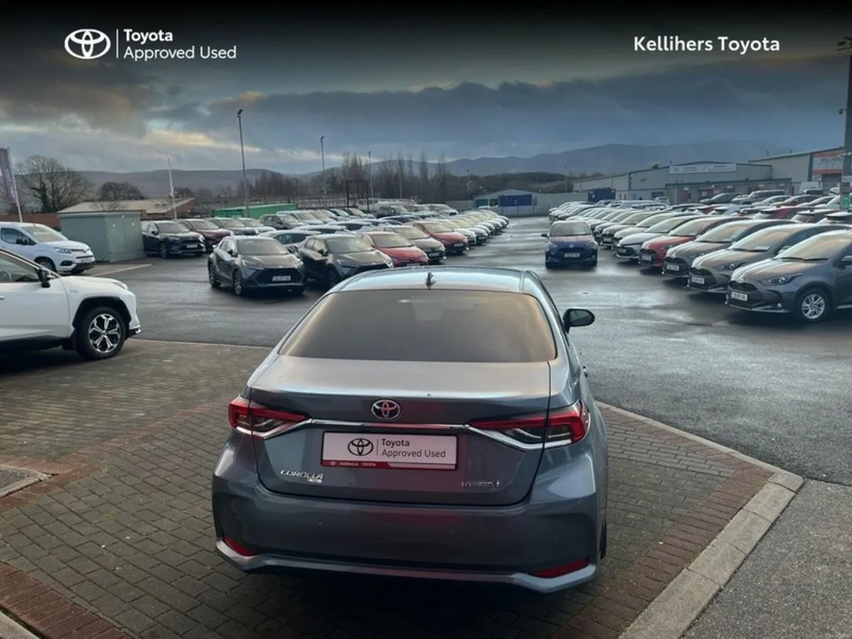 Toyota Corolla HYBRID ELECTRIC SOL - Image 4