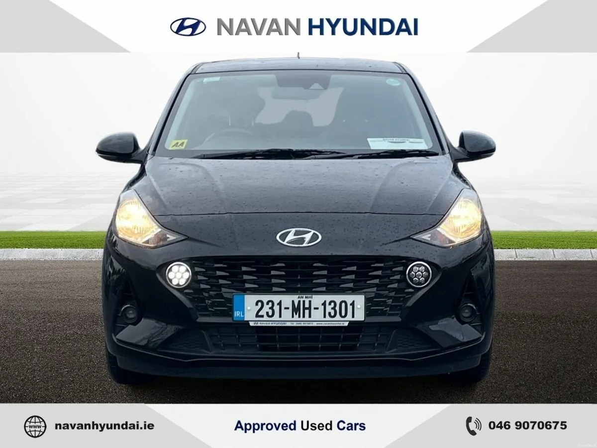 Hyundai i10 Deluxe - Image 3