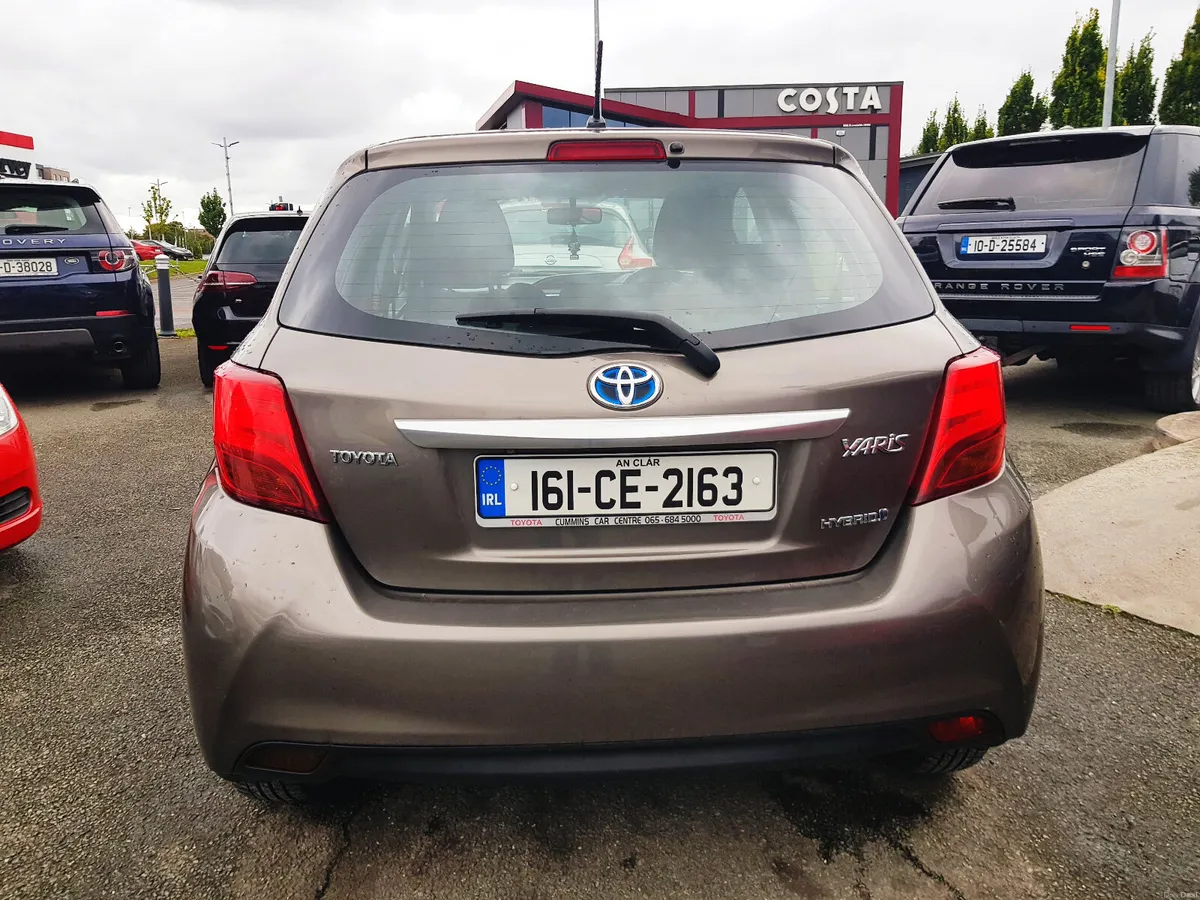 161 TOYOTA YARIS HYBRID AUTOMATIC V.Low KM 12 MONT - Image 4