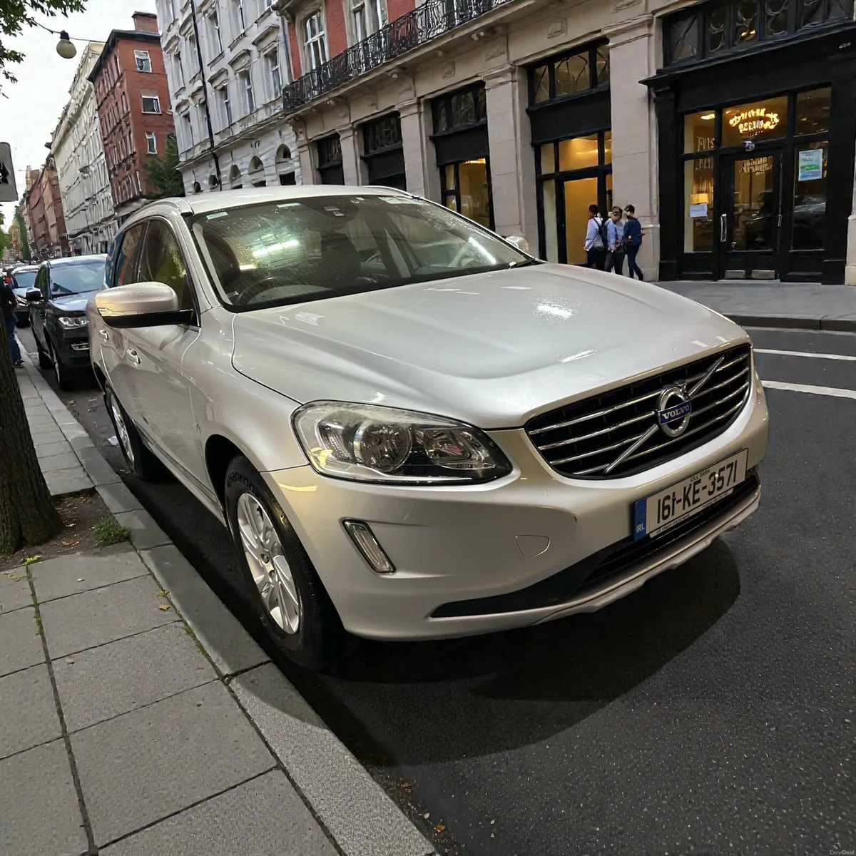 2016 Volvo XC60 D4 (190hp) Automatic  SE LUX Leath - Image 1