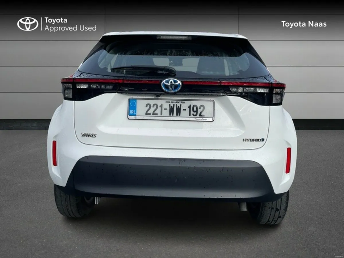 Toyota Yaris Cross CR CROSS LUNA 4DR AUTO - Image 4