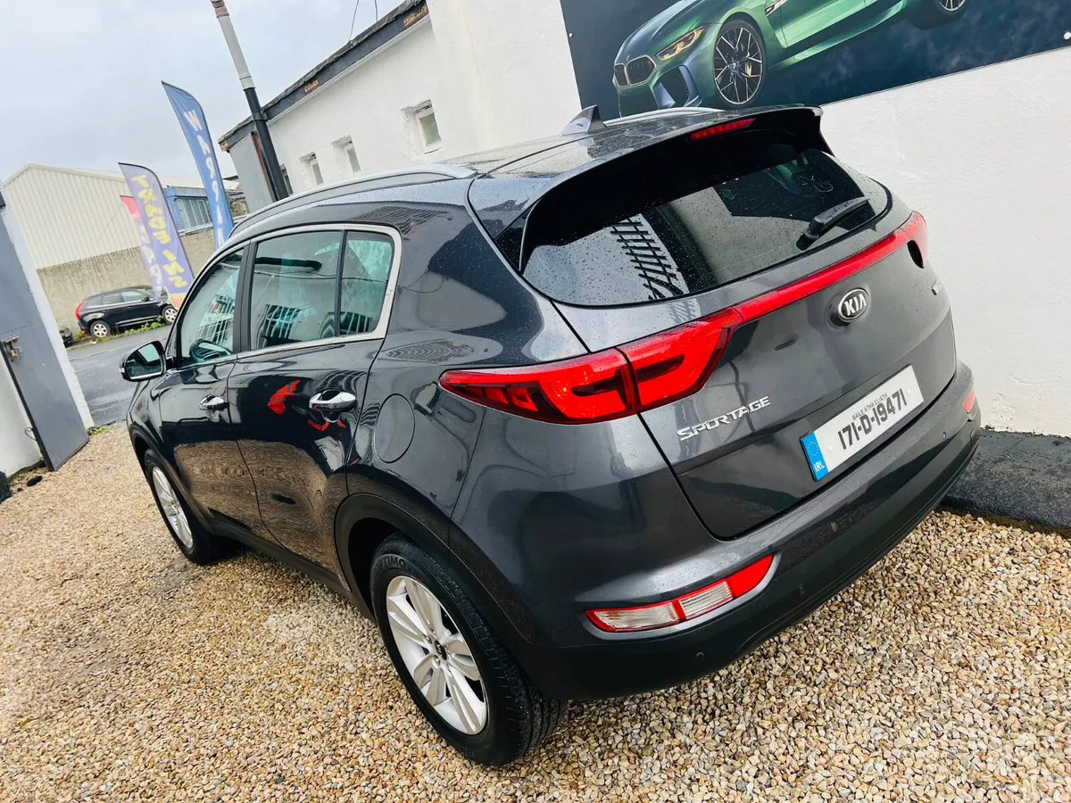 2017 Kia Sportage 1.7 Platinum Top Spec - Image 3