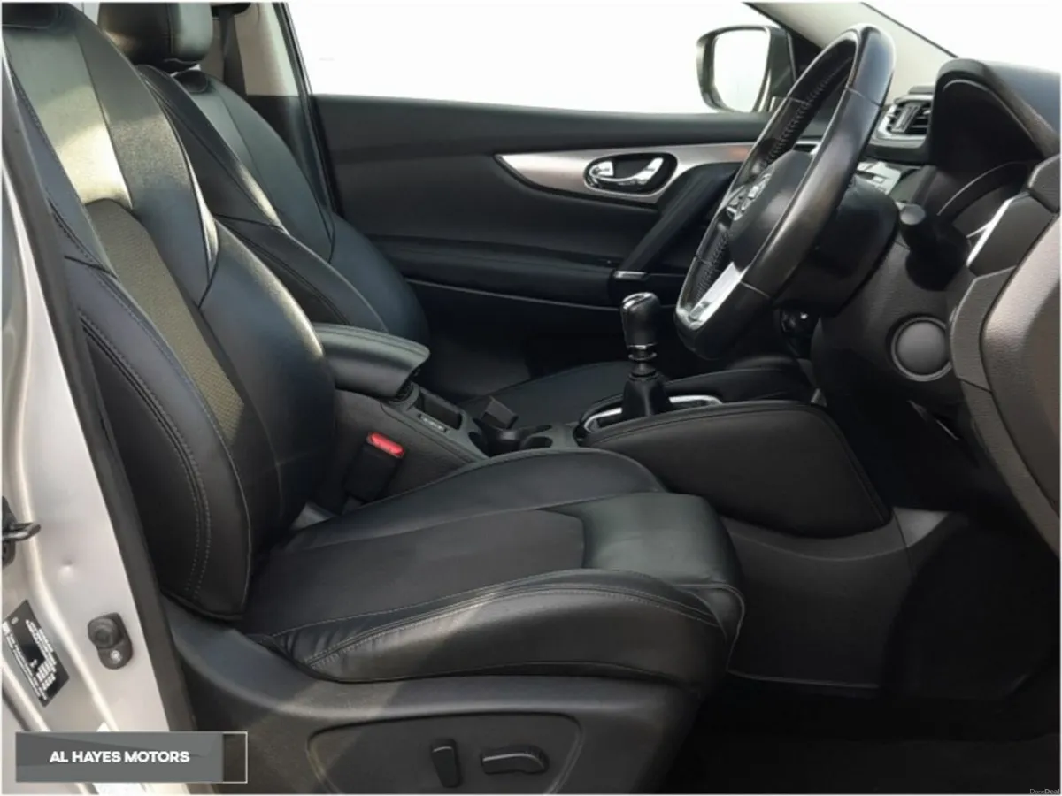Nissan Qashqai **SUNROOF**1.5 DSL SV PREMIUM - Image 4