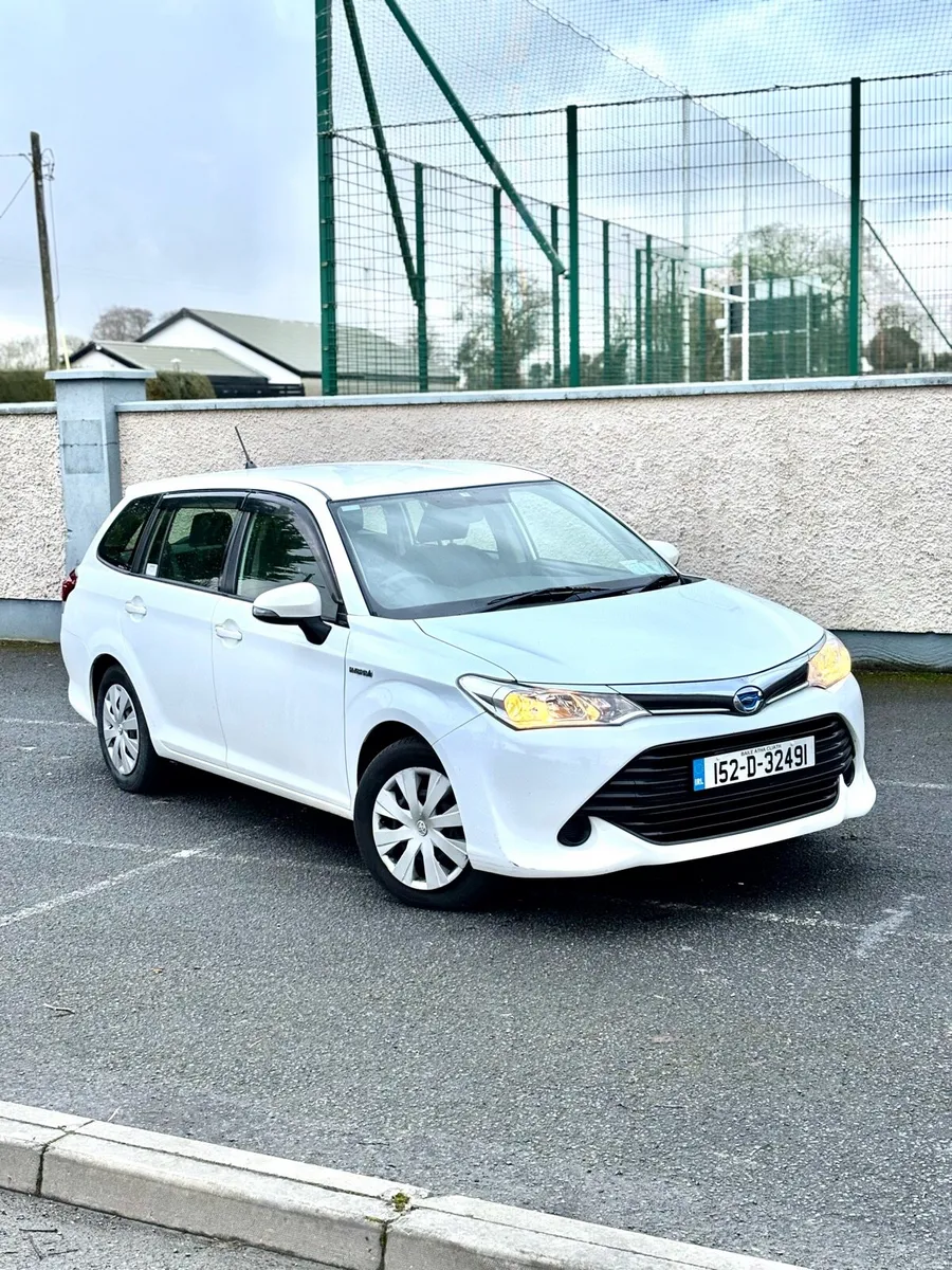 Toyota corolla fielder hybrid - Image 2