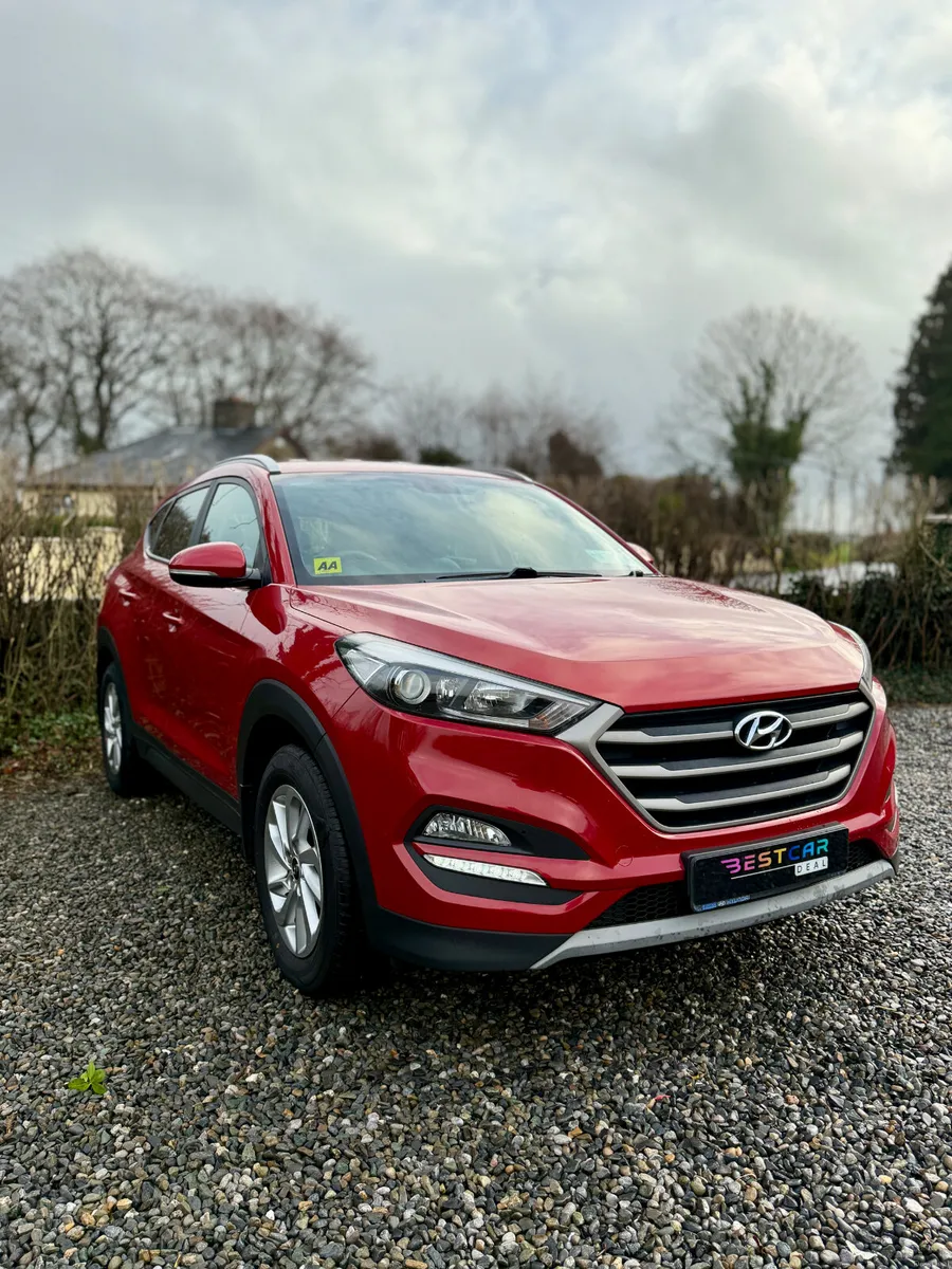 2017 Hyundai Tucson 1.7 D Executive 2WD DCT - Image 2
