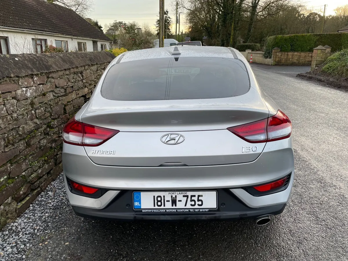 Hyundai i30 1.0 GDI Fastback 2018 - Image 4