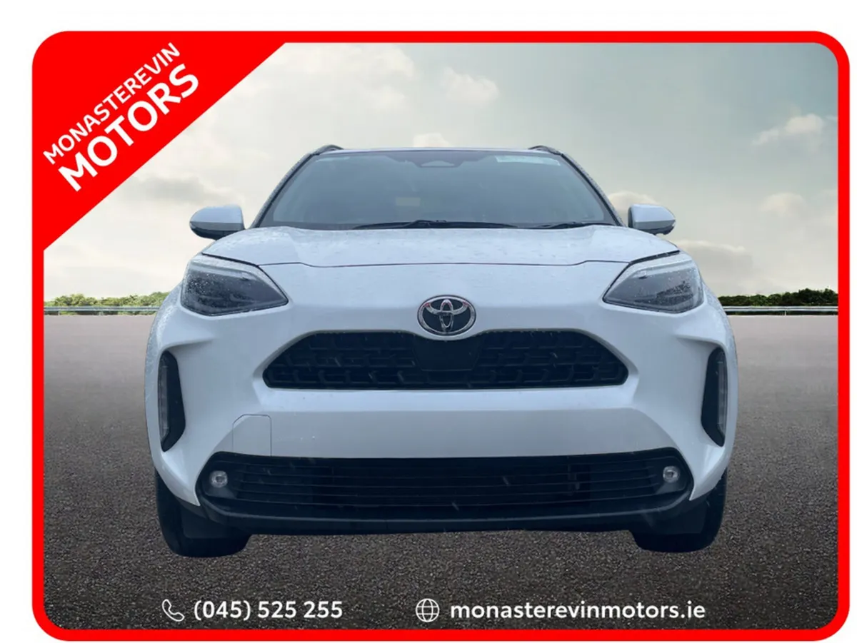 Toyota Yaris Cross LUNA SPORT MON 4DR - Image 2