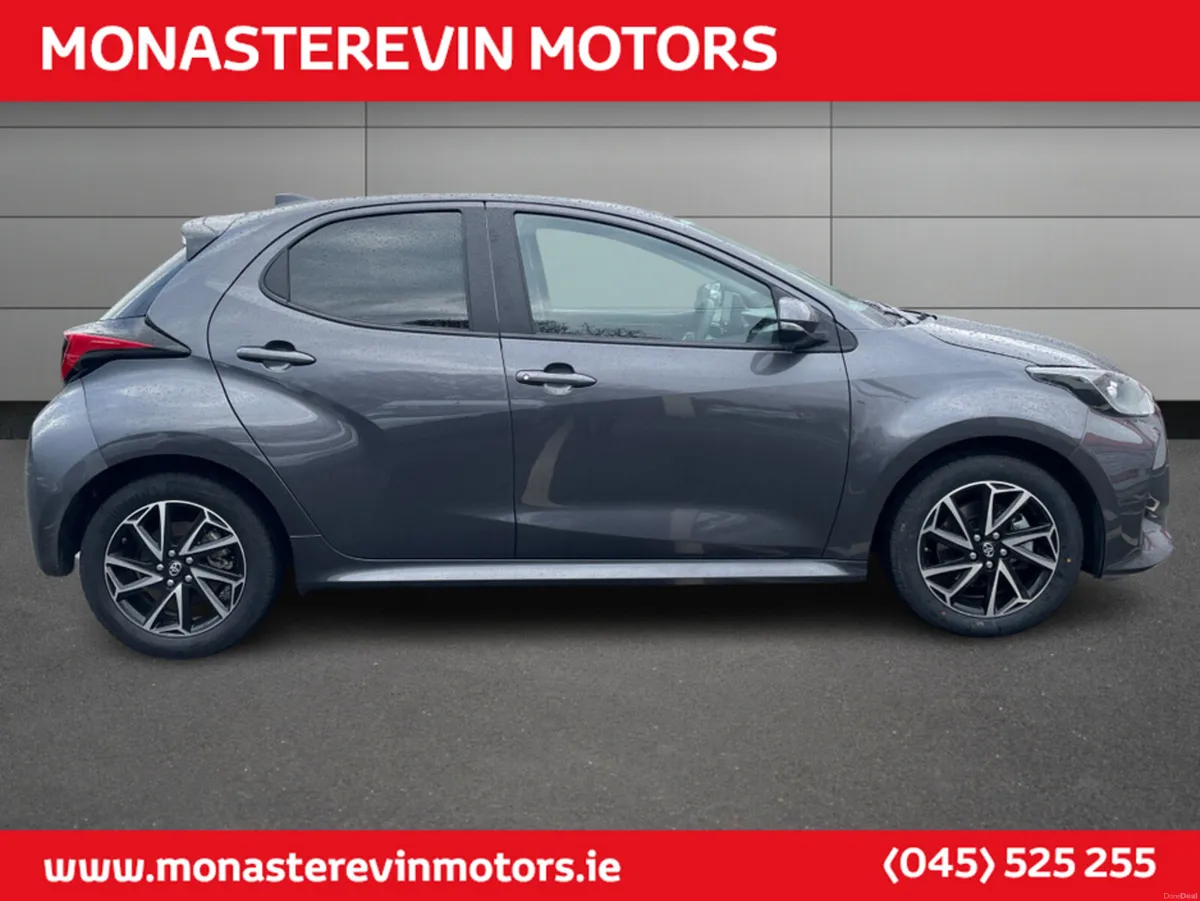 Toyota Yaris 1.5 - Image 4