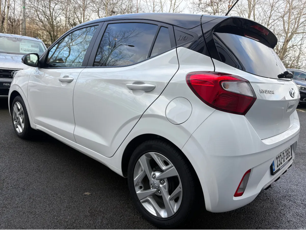 Hyundai i10 1.0 PETROL DELUXE PLUS 2TONE - Image 5
