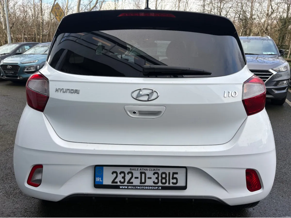 Hyundai i10 1.0 PETROL DELUXE PLUS 2TONE - Image 6