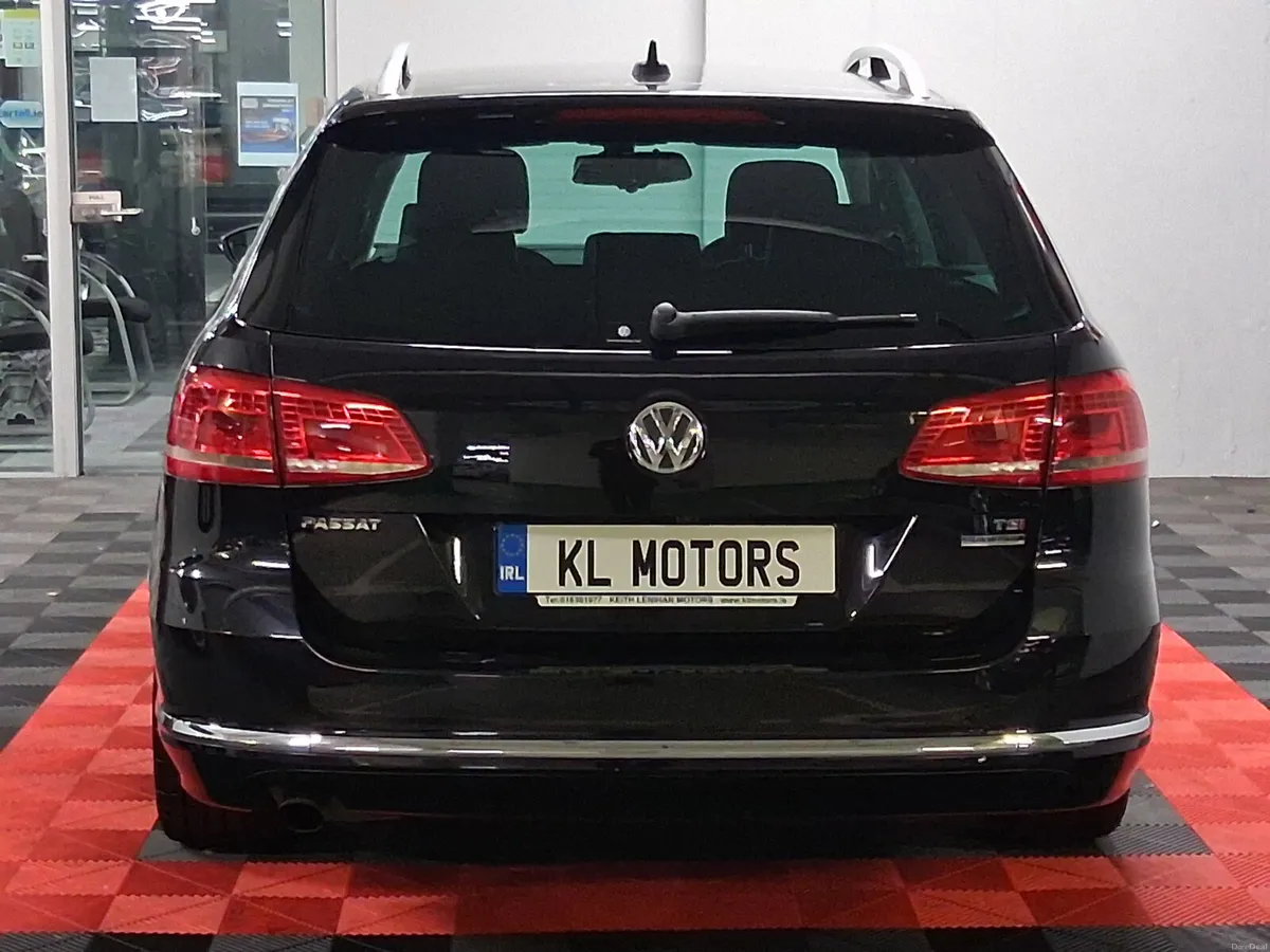 2014 Volkswagen Passat **R LINE - AUTO** - Image 4