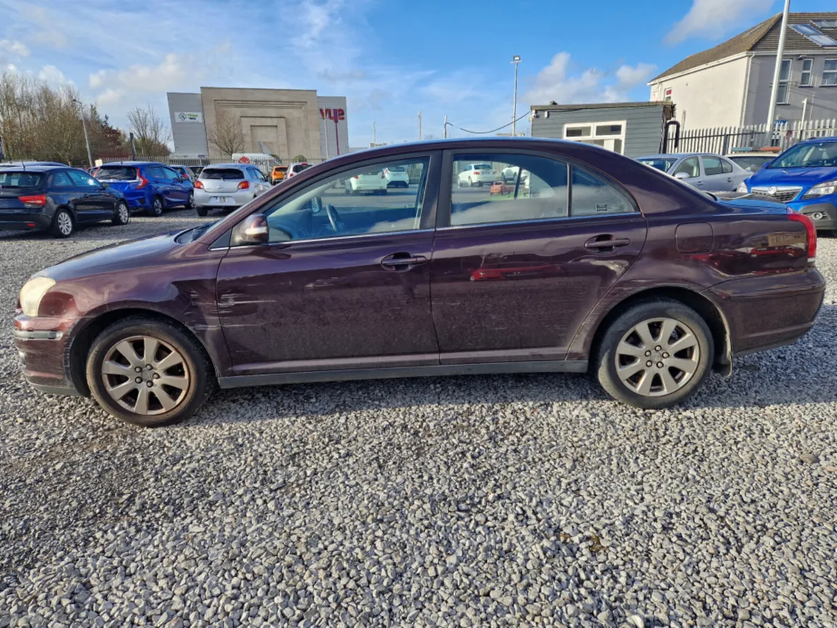 Toyota Avensis 1.6 STRATA 08 - Image 4