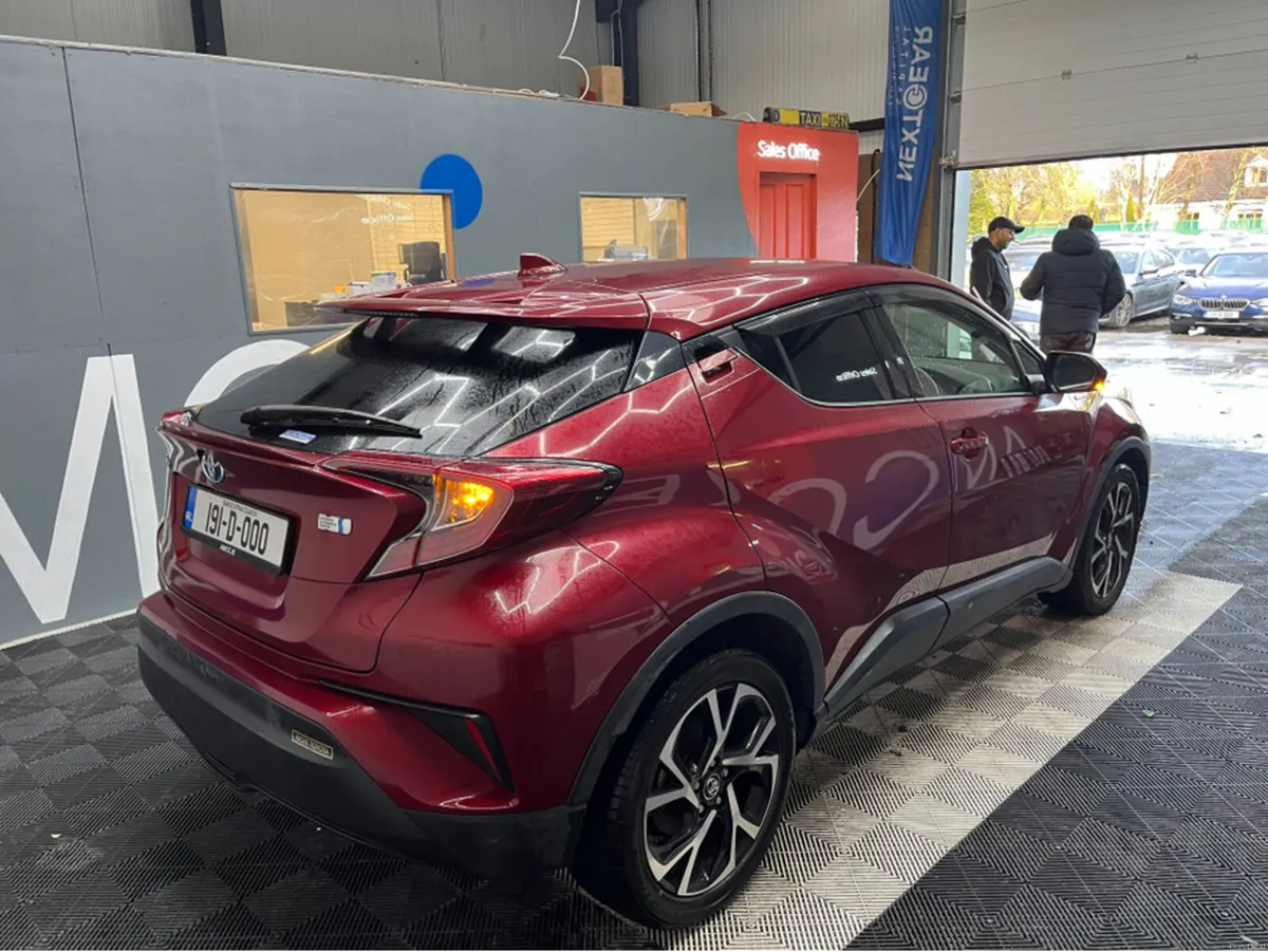 Toyota C-HR 2019 TOYOTA C-HR G 1.8 AUTOMATIC / CRU - Image 2