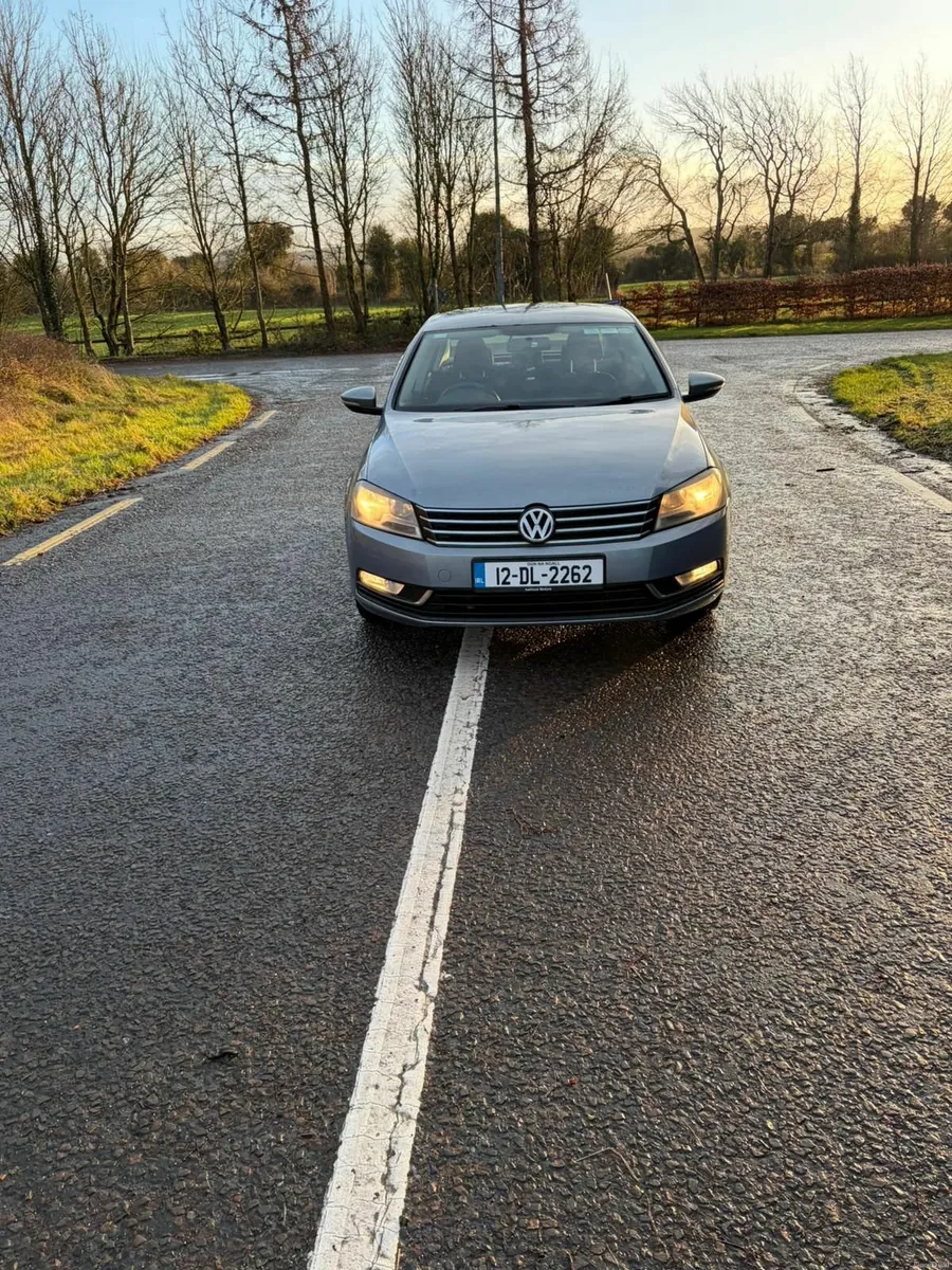 2012 Volkswagen Passat Diesel - Image 2
