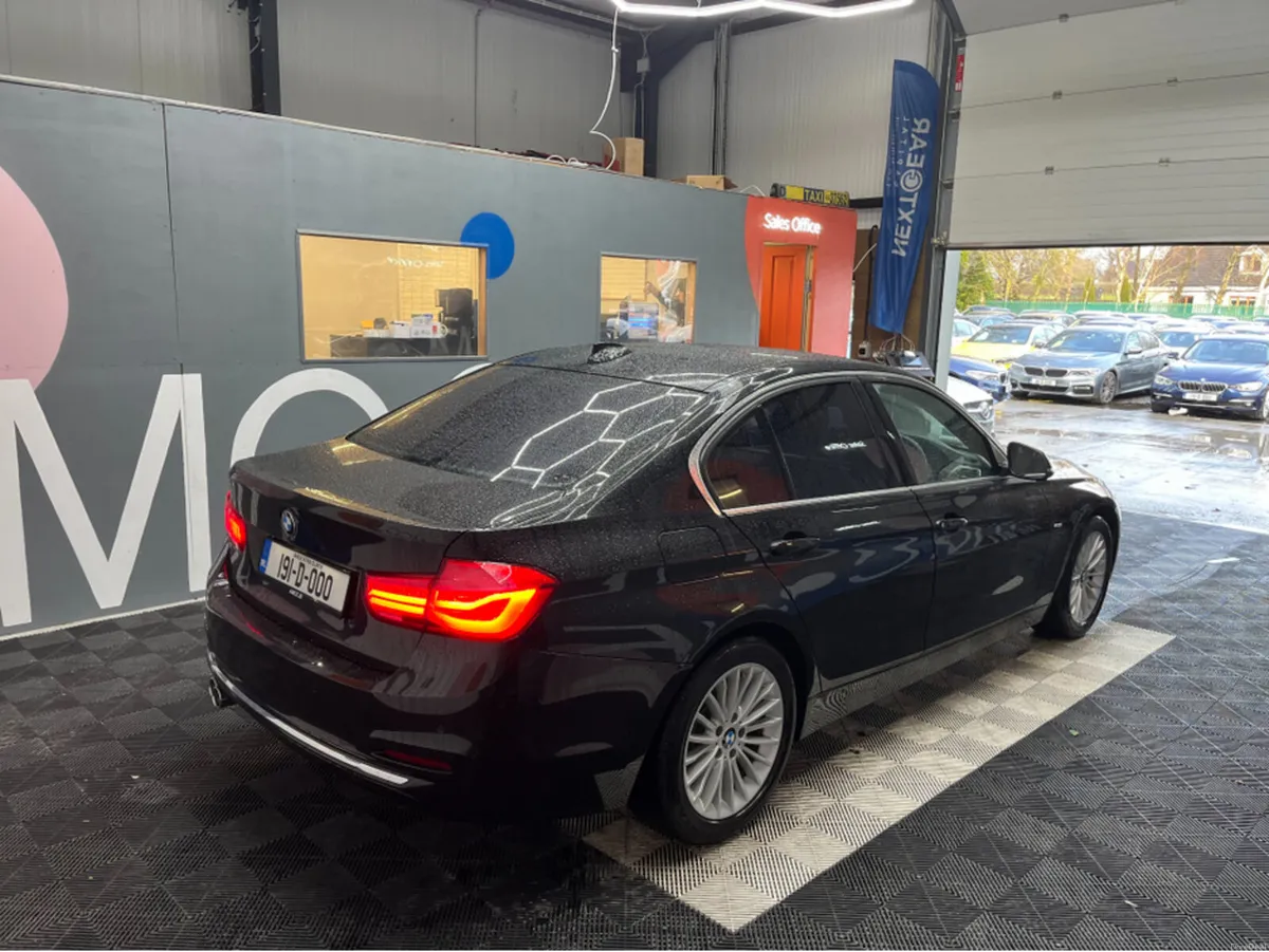 BMW 3-Series 2019 BMW 320D LUXURY 2.0 AUTOMATIC / - Image 2