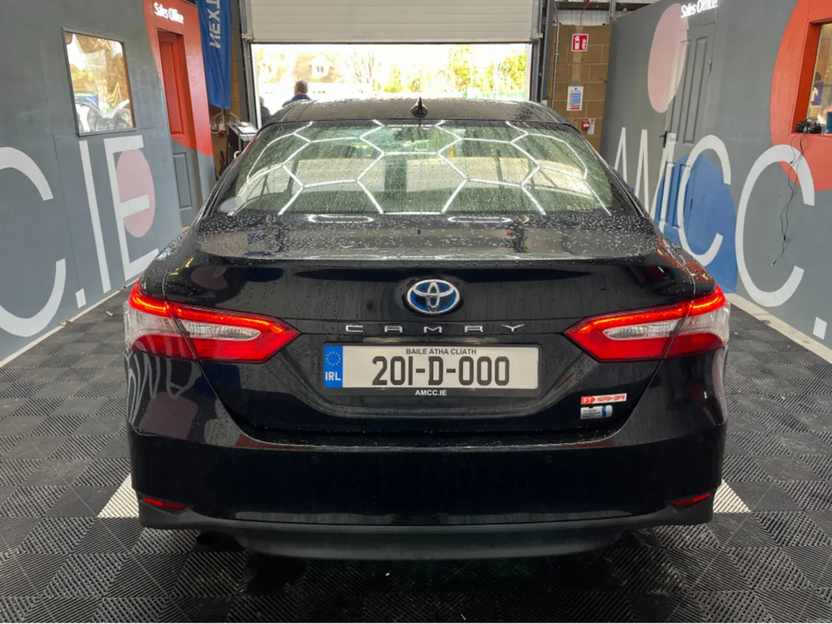 Toyota Camry 2020 TOYOTA CAMRY X 2.5 AUTOMATIC / C - Image 3