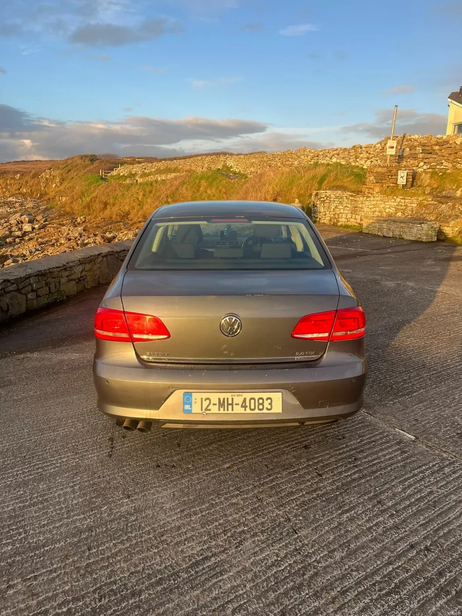 Volkswagen Passat 2012 - Image 4