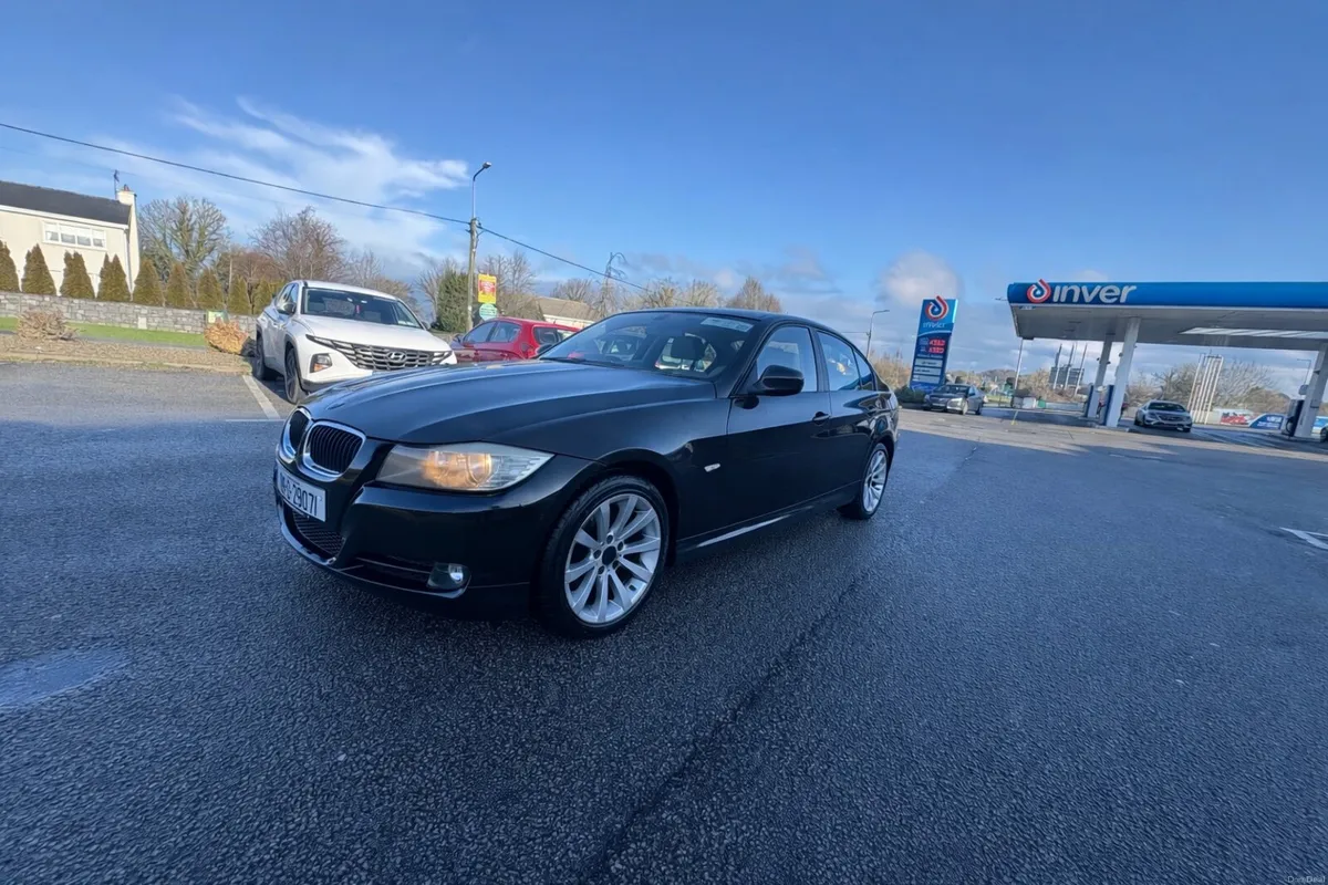 BMW 318d Automatic Low Mileage and long NCT - Image 2