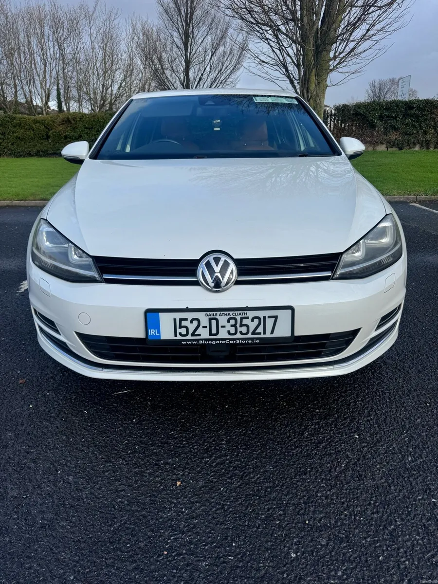 2015 Volkswagen Golf - Image 1