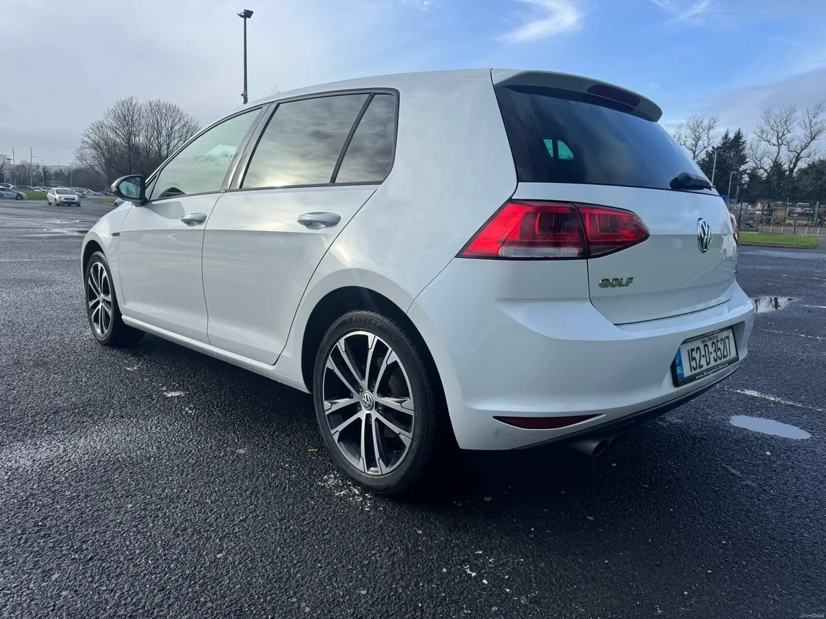 2015 Volkswagen Golf - Image 4