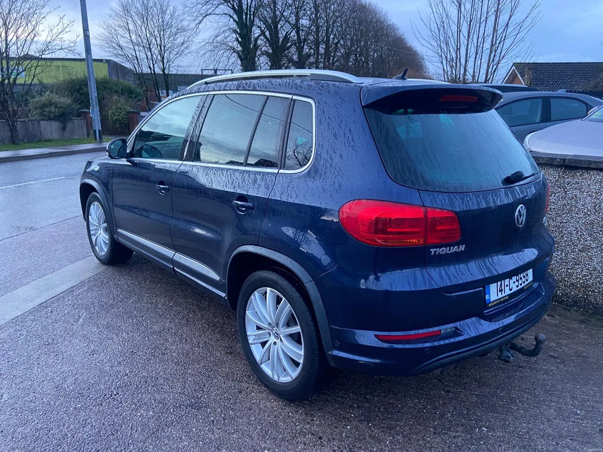 Volkswagen Tiguan R-Line - Image 2